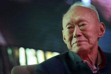 Singapore founding father Lee Kuan Yew dead