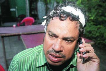 Kolkata madrasa head attacked for �trying to be a Rushdie�