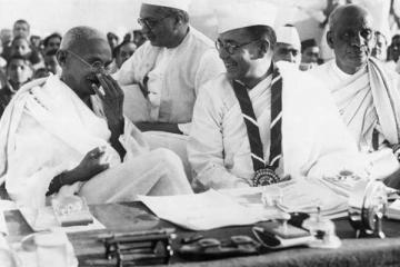 Declassify Netaji files, kin to tell Modi in Germany