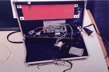 Teen arrested for clock gets invitation from White House, Google and Facebook