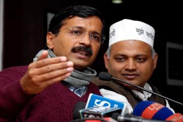 Somnath Bharti should surrender: Kejriwal