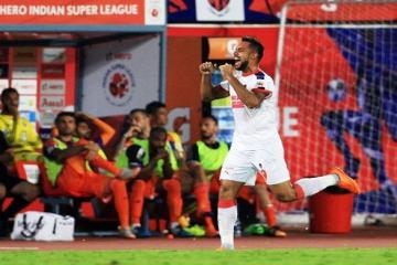 ISL: Dynamos edge it