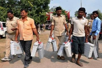 Phase-2 of Bihar polling begins, six Maoist-hit districts to vote