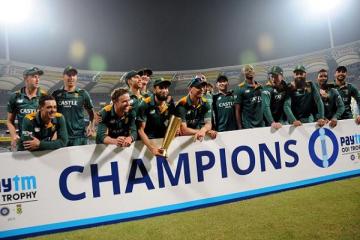 Team doesn�t look settled yet: Dhoni