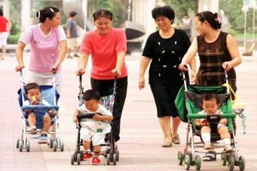 China ends controversial one-child policy amid shrinking workforce