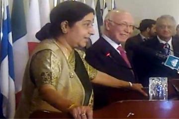 7 years after Mumbai attacks, India, Pakistan resume dialogue