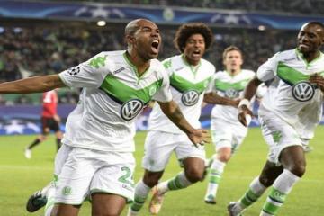 Wolfsburg oust Manchester United from Champions League in a thriller