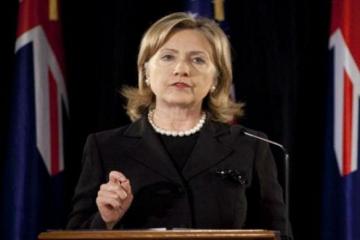 Opinion poll shows gains for Hillary over Sanders