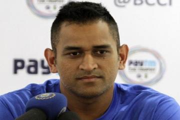 Anantapur court issues NBW against Dhoni