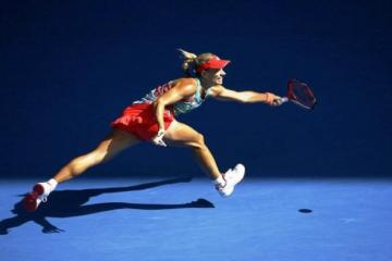 Kerber to meet Serena in finals