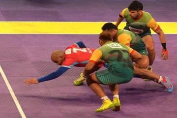 Patna Pirates pips Pink Panthers in a thriller