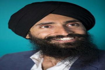 Sikh actor accepts airline�s apology, says respect religious sentiments