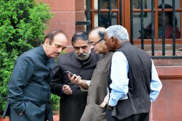 Opposition wants Modi to intervene in JNU crisis
