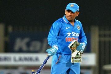 Indian team is in auto-pilot mode, says Dhoni