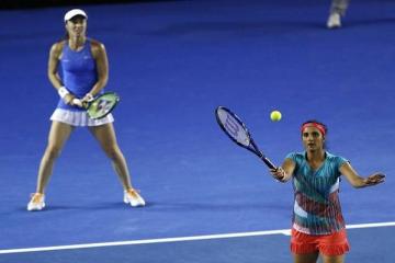 Sania-Hingis 41-match winning streak comes to a halt
